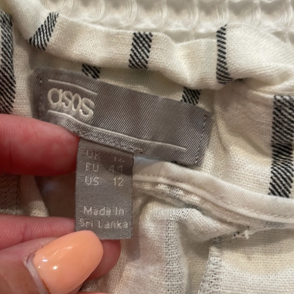 Striped Linen Shorts - Picture 6 of 6